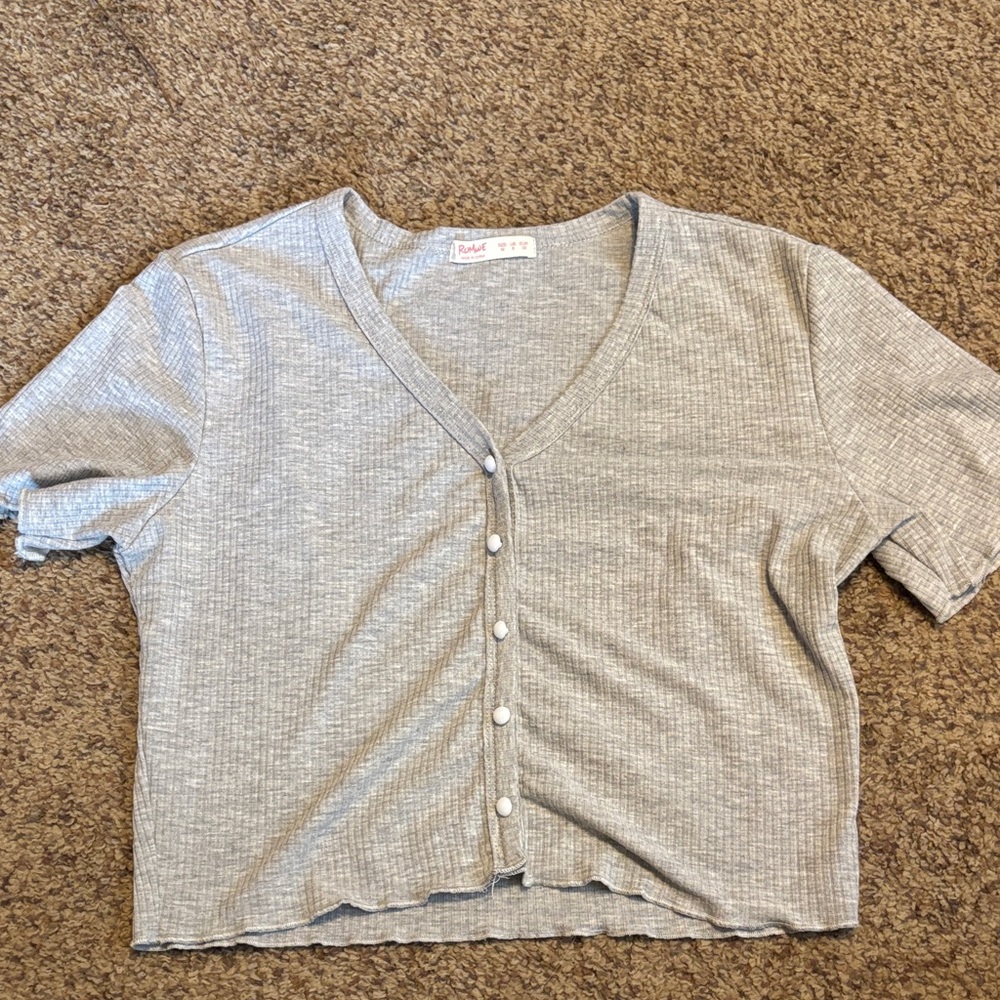 ROMWE Gray Button-Up Crop Top